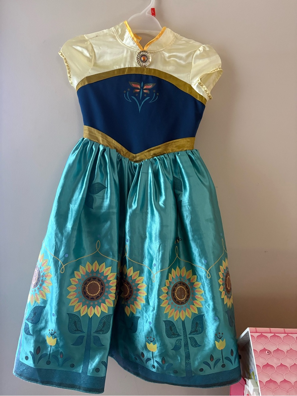 Frozen Anna costume 7/8 yo